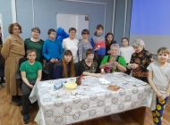 «В ГОСТЯХ У КУРОЧКИ РЯБЫ» Фольклорный праздник Светлой Пасхи с участием серебряных волонтеров