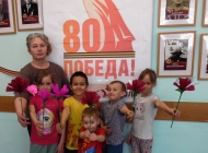 «Цветок ПОБЕДЫ»: мастер-класс в рамках празднования 80-летия Победы в Великой Отечественной войне